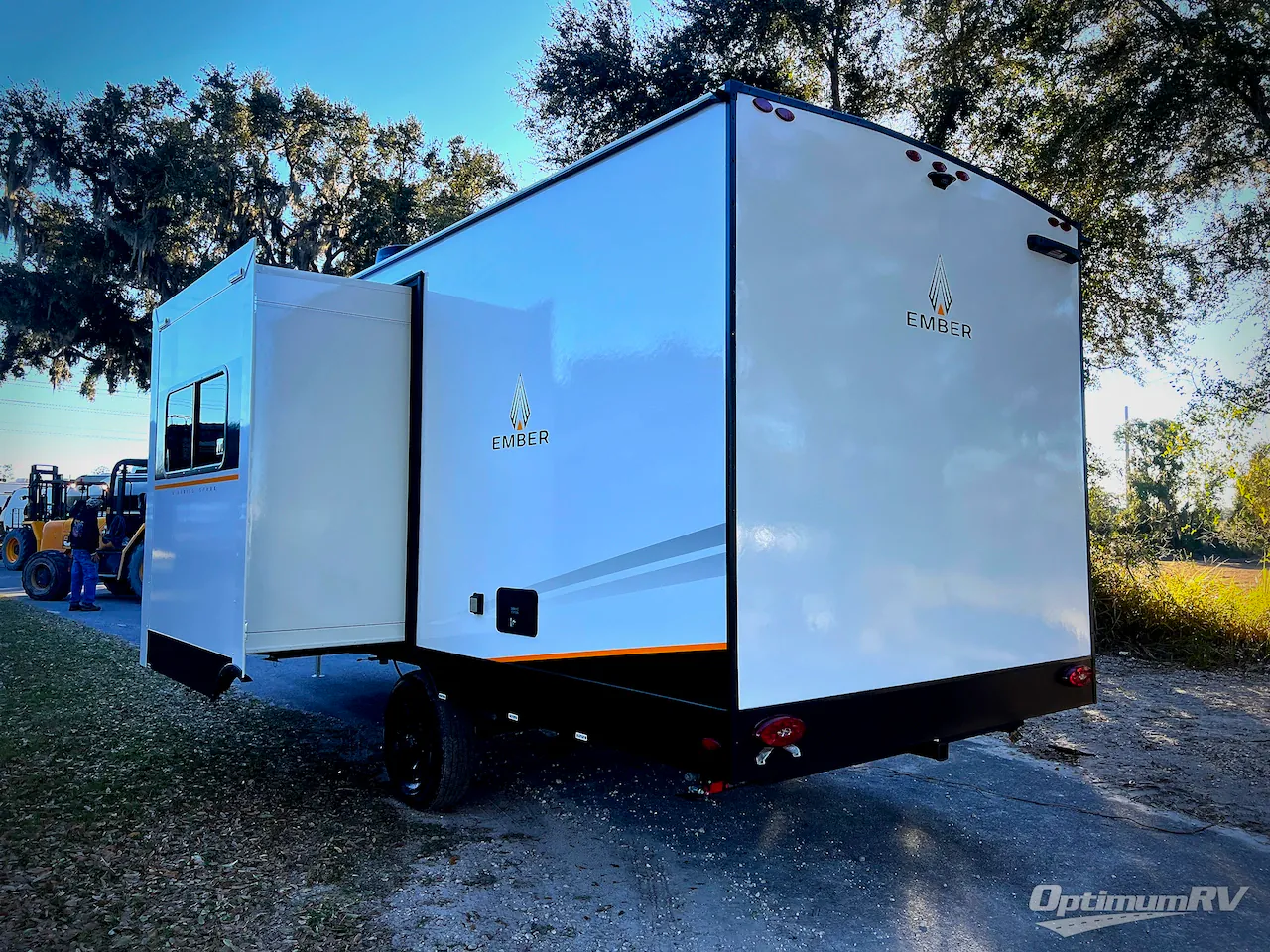 2026 Ember RV E-Series 19ETS - Photo 3