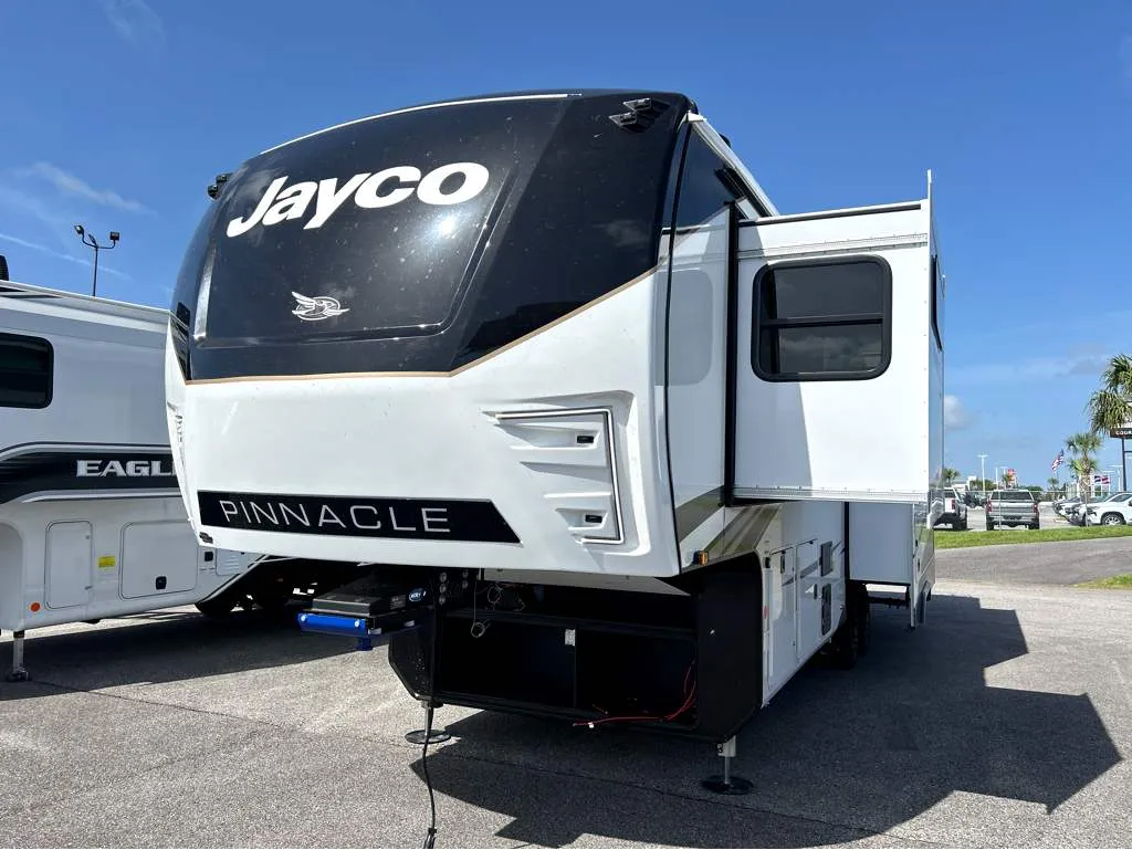 2027 Jayco Pinnacle 32RLTS - Photo 3