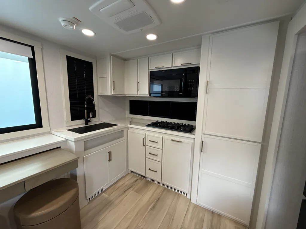 2025 Brinkley Model I 275, Photos photo 11
