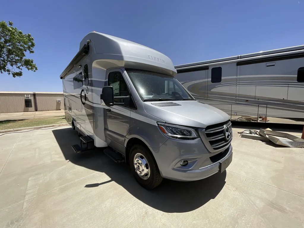 2026 Tiffin Wayfarer 25 XRW, Photos photo 3