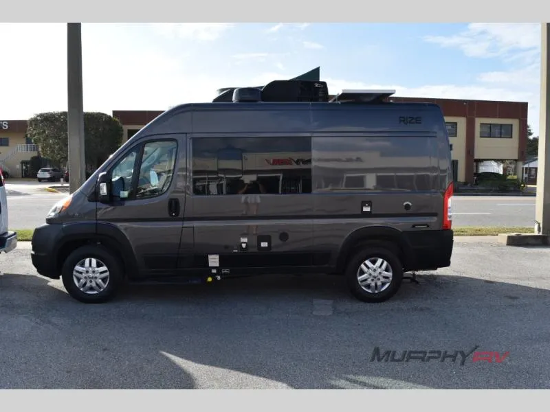 2023 Thor Motor Coach Rize 18M - Photo 3