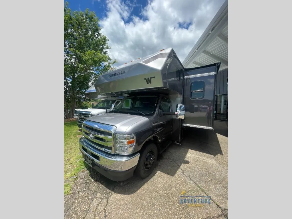 2027 Winnebago Sunflyer 28MB - Photo 4