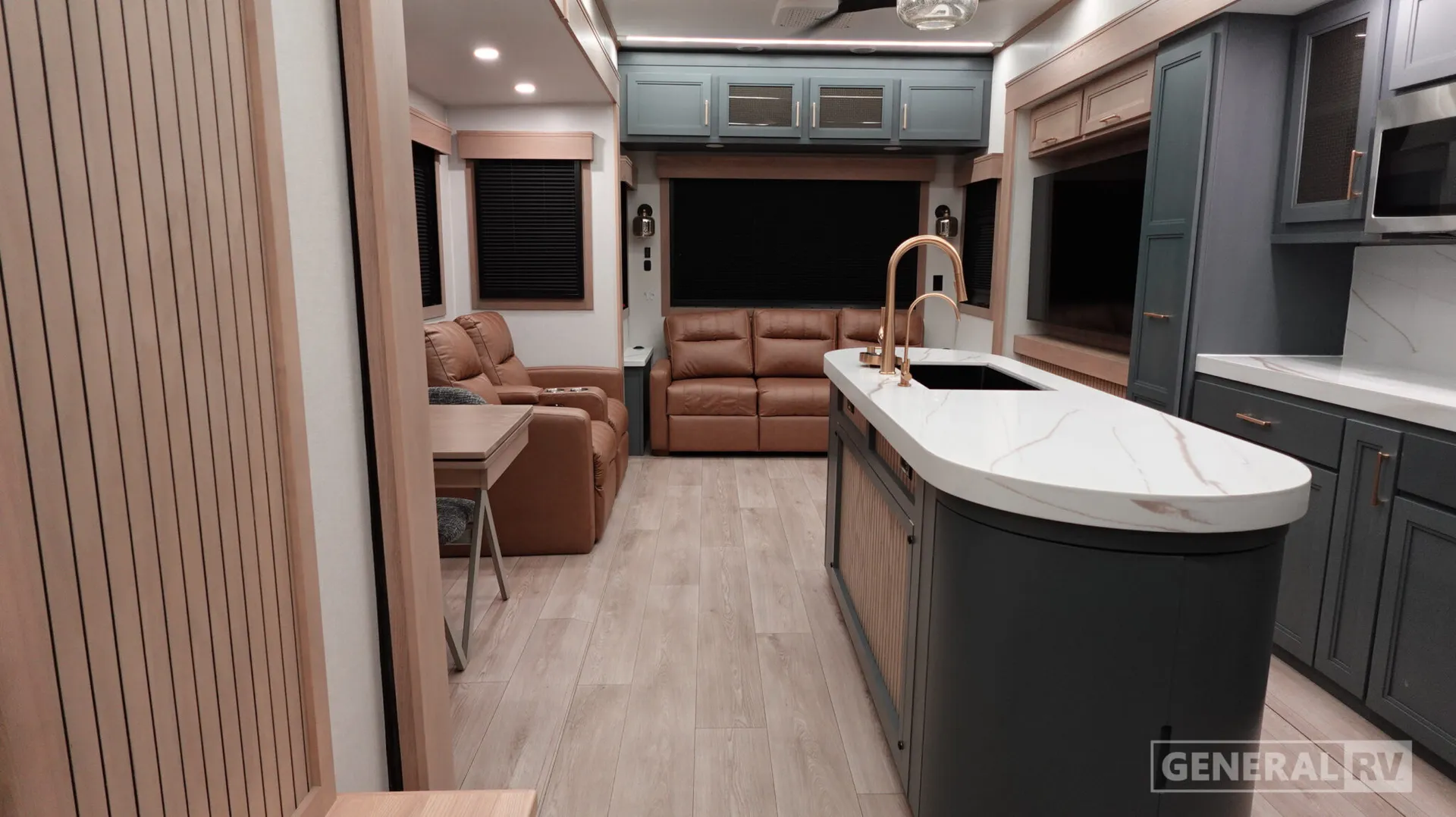 2027 Crossroads RV Redwood 412GK - Photo 3