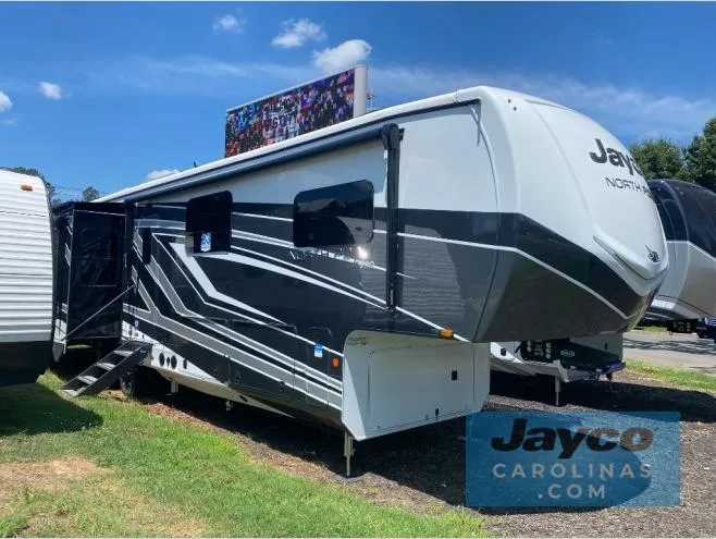 2026 Jayco North Point 377RLBH - Photo 3