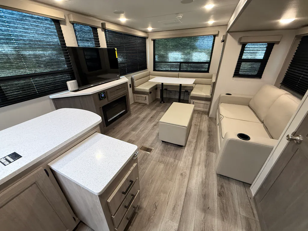 2026 Coachmen Catalina Legacy Edition 283RNR, Photos photo 10