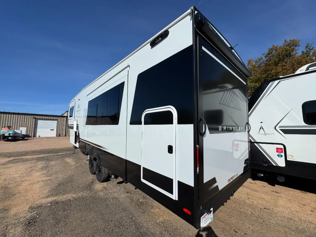 2025 Brinkley Model Z 3400, Photos photo 3