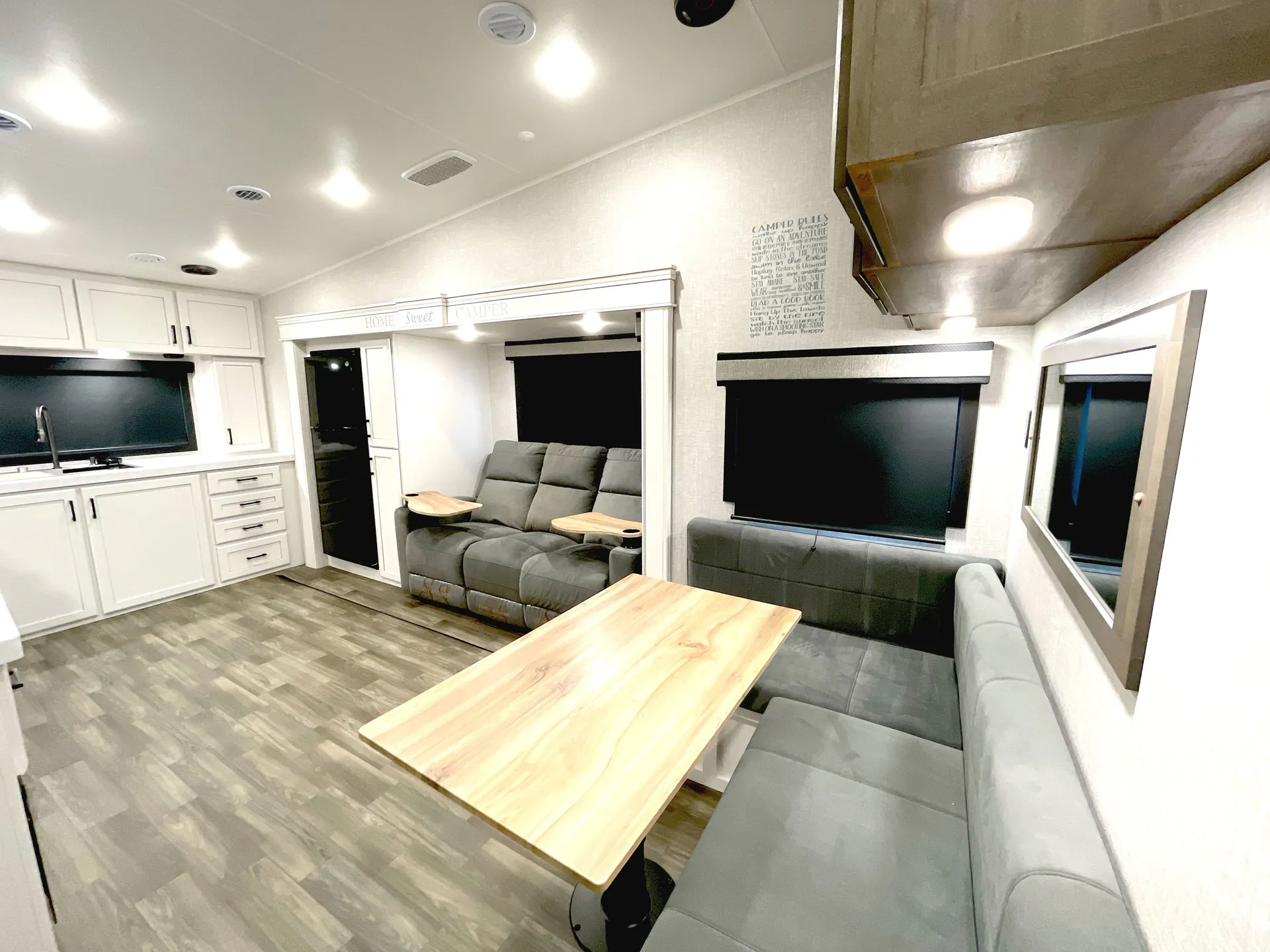 2025 Jayco Eagle HT 27MLC — living area main
