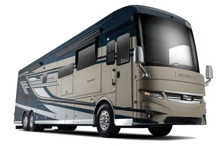 Newmar London Aire 4540 exterior