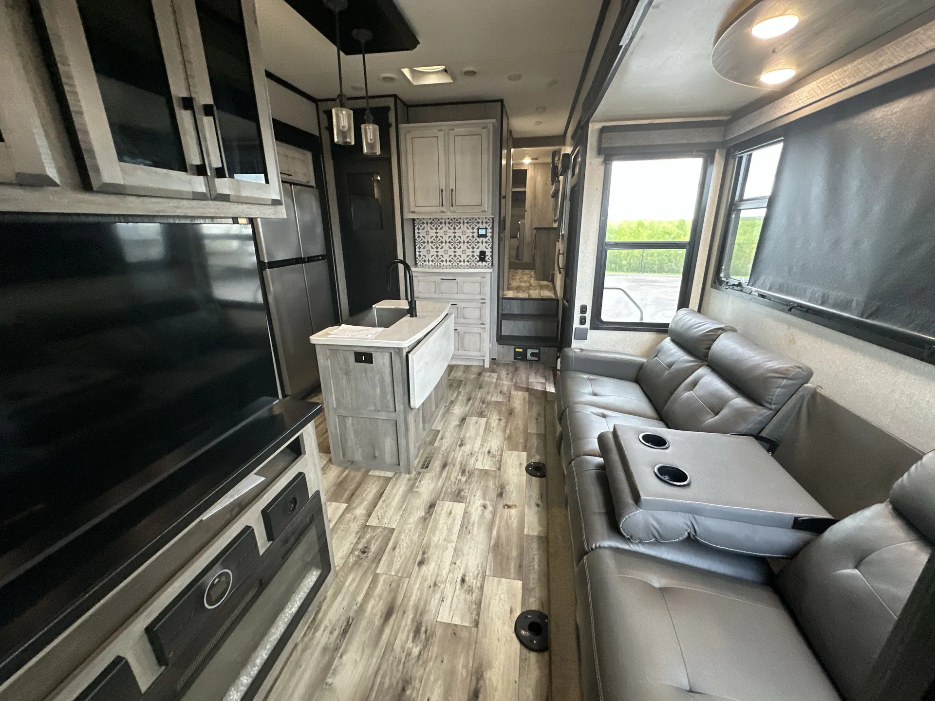 2022 K-Z Venom 4013TK — living area main