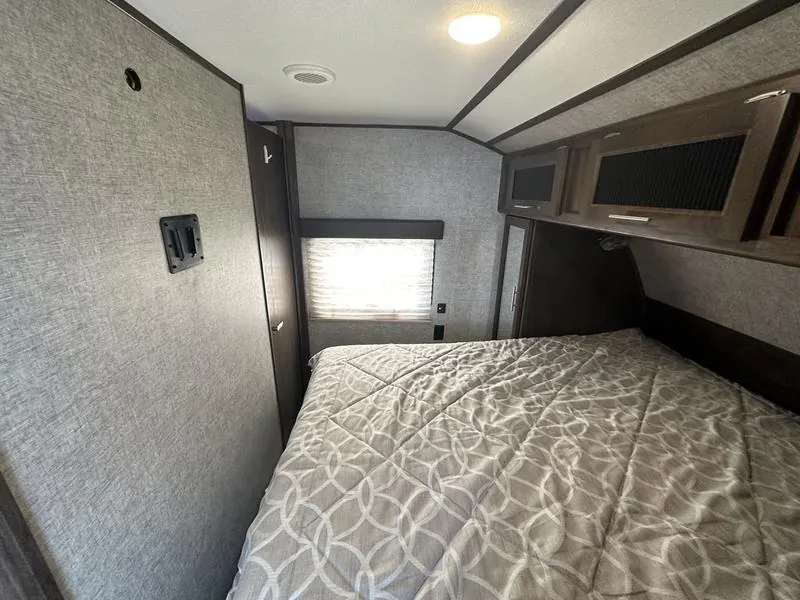 2019 Forest River Cherokee Alpha Wolf 26DBH-L, Photos photo 27