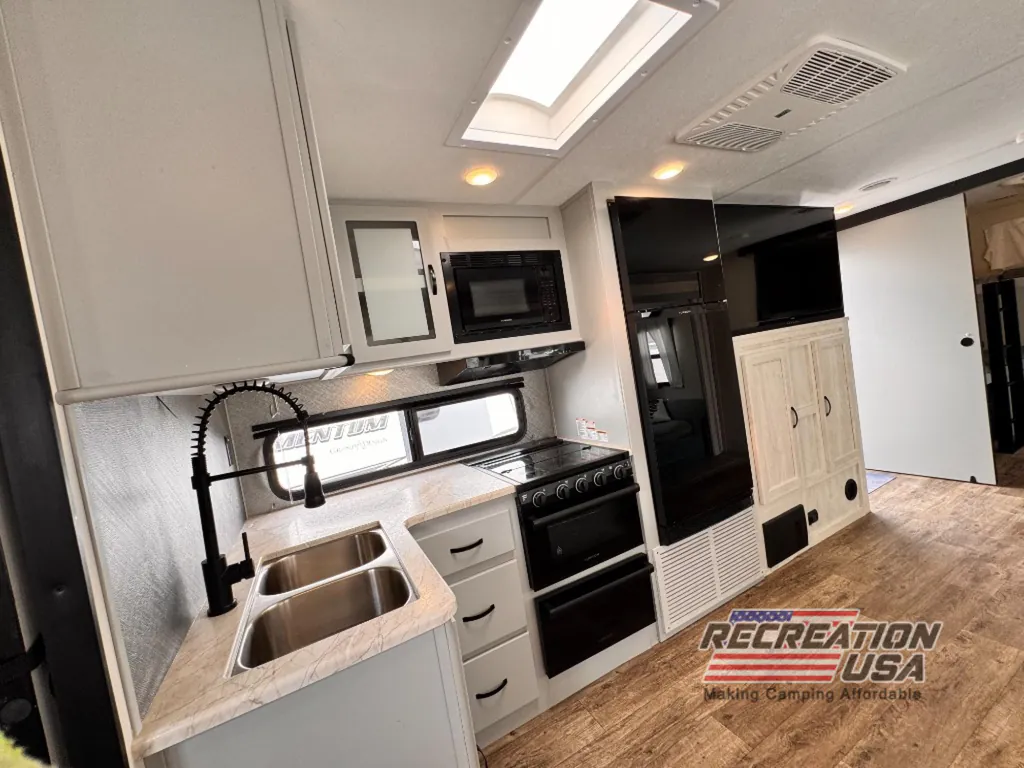 2022 Forest River Vibe 28BH, Photos photo 11