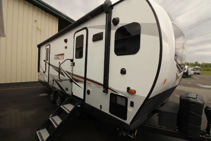 2022 Forest River Rockwood Mini Lite 2516S - Photo 4