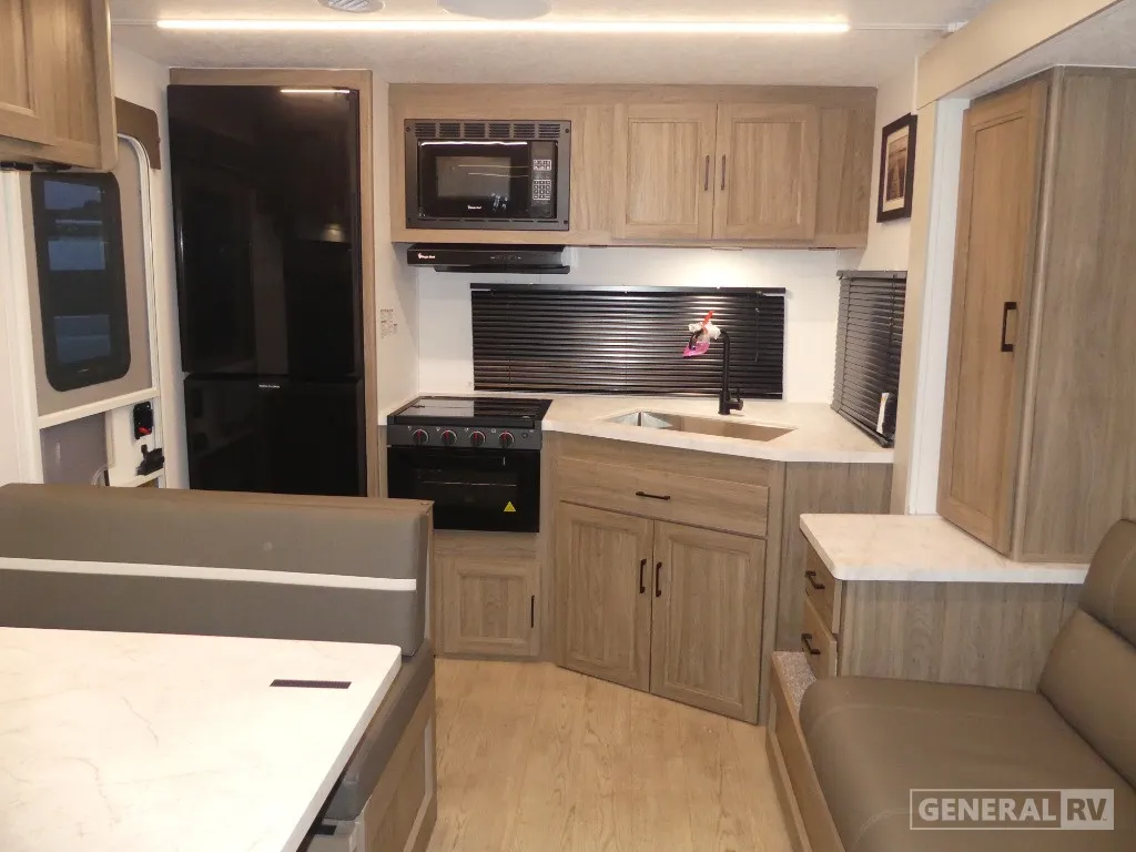 2025 Coachmen Freedom Express Select 247SE - Photo 3