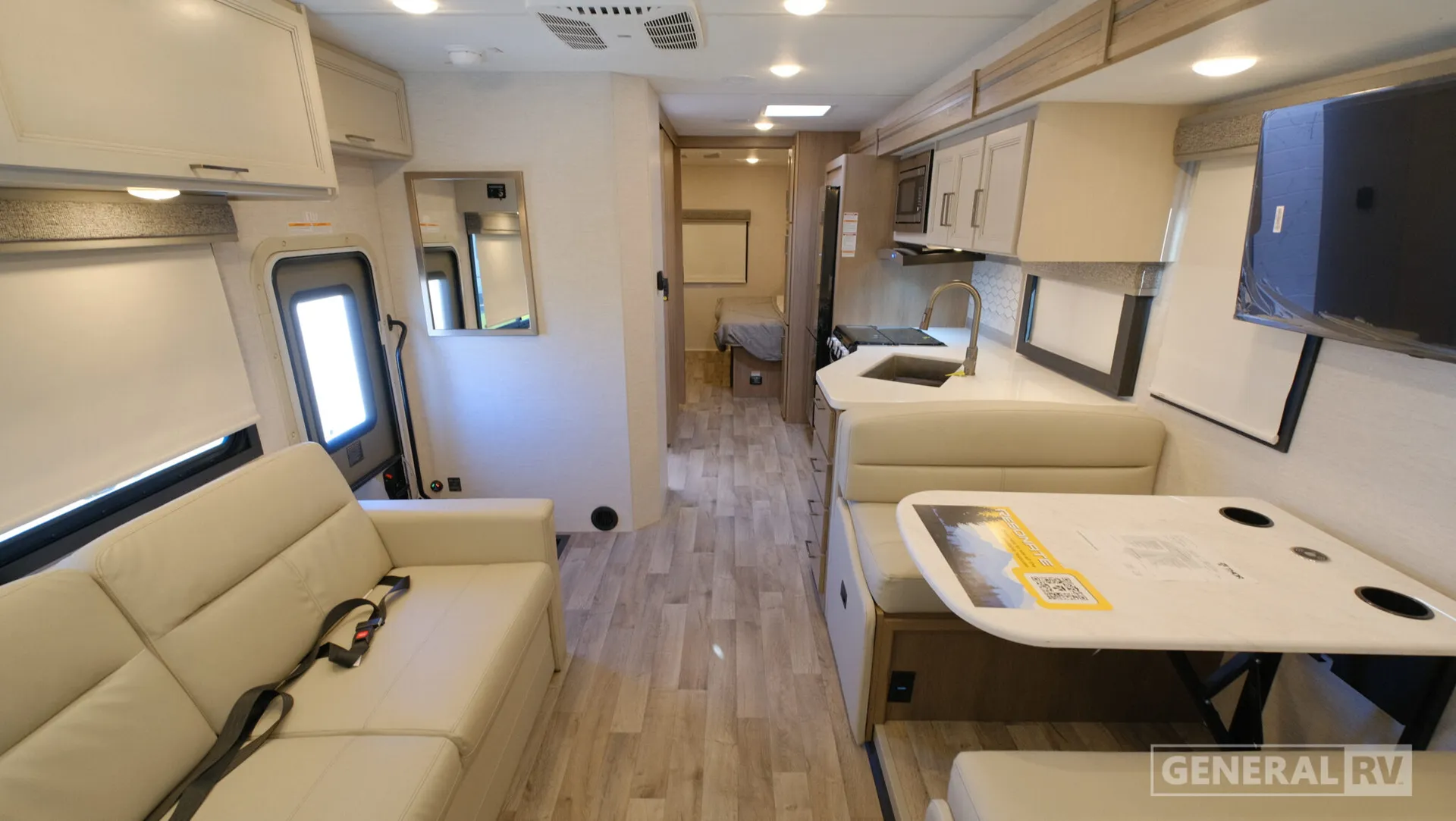 2026 Thor Motor Coach Resonate 30C - Photo 3