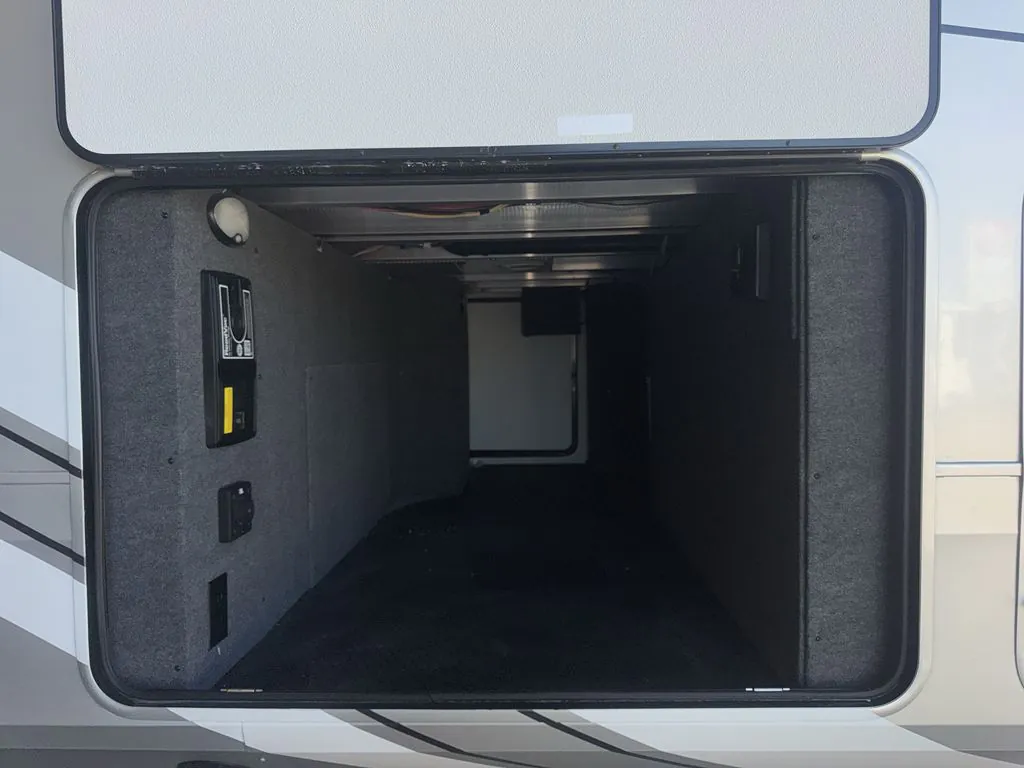 2027 Jayco Pinnacle 39DSDB - Photo 4