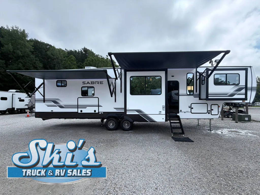 2027 Forest River Sabre 37FLH, Photos photo 2