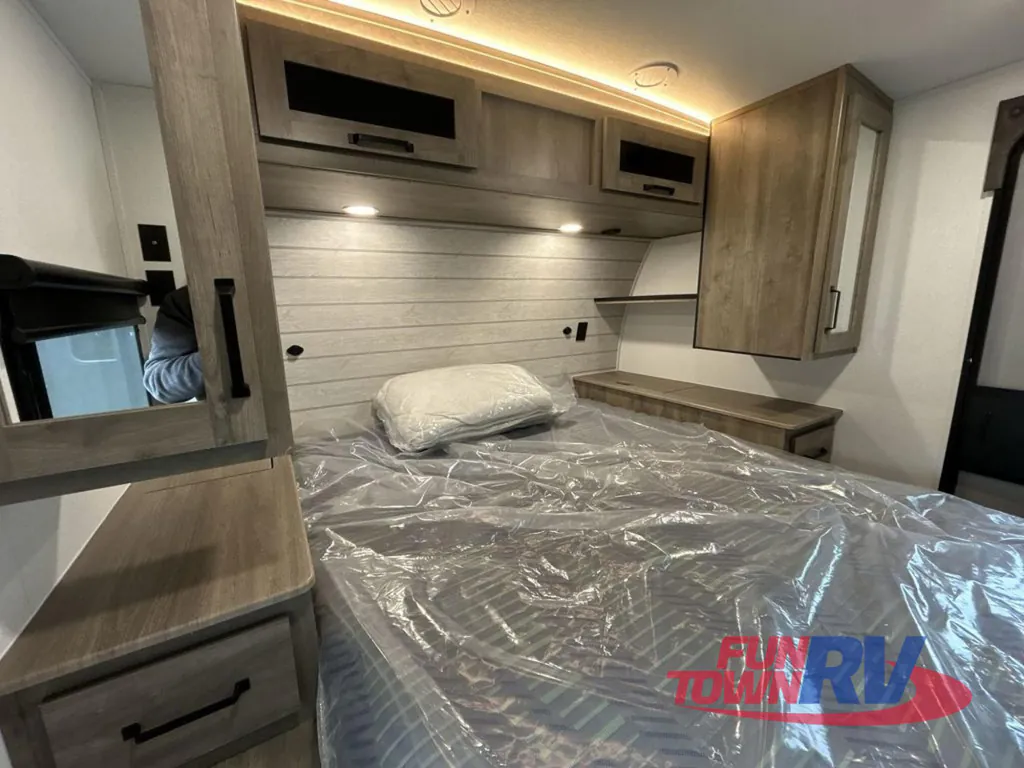 2026 Forest River Solaire 3150TBSS, Photos photo 19