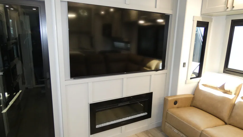 2026 Brinkley Model G 4150, Photos photo 22