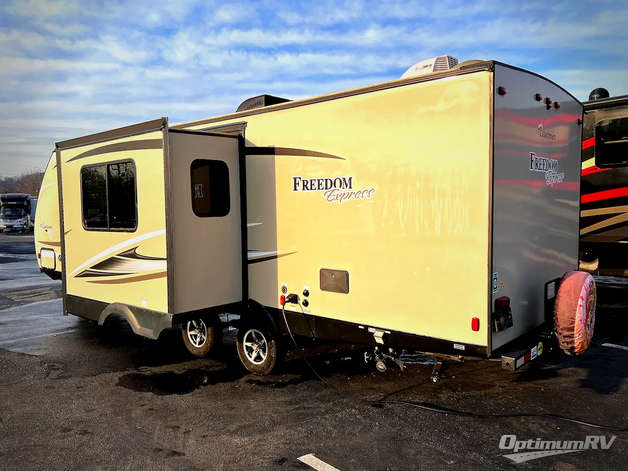 2017 Coachmen Freedom Express LTZ 275BHS - Photo 4