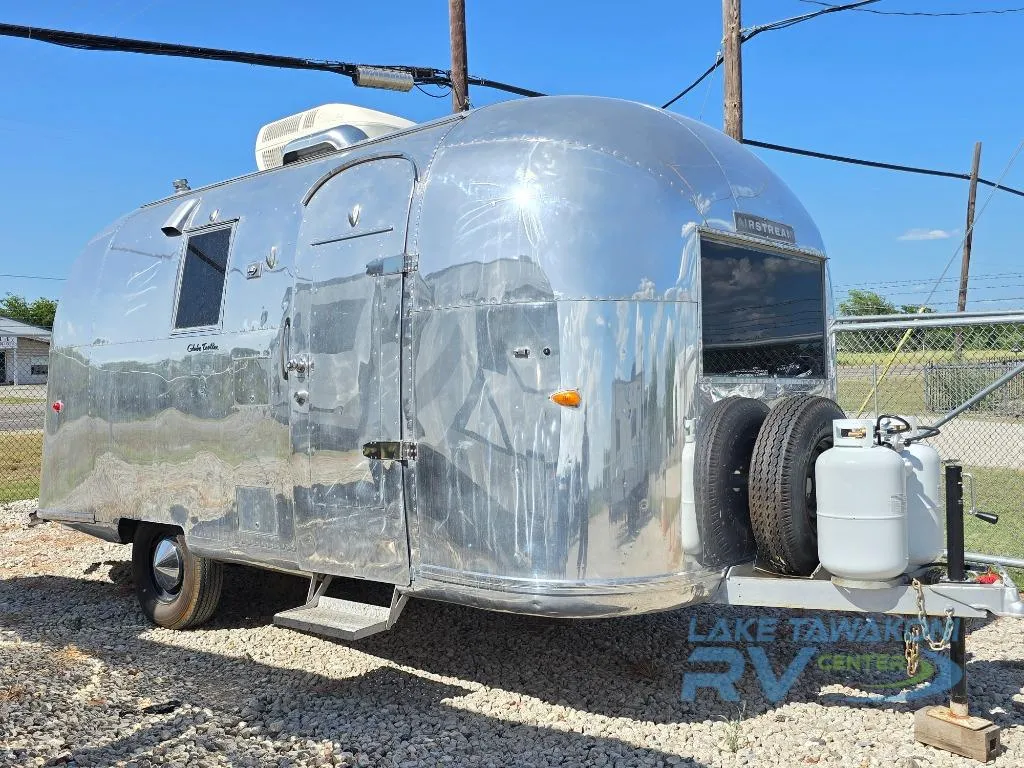 2026 Airstream Airstream Used   Globetrotter - Photo 2