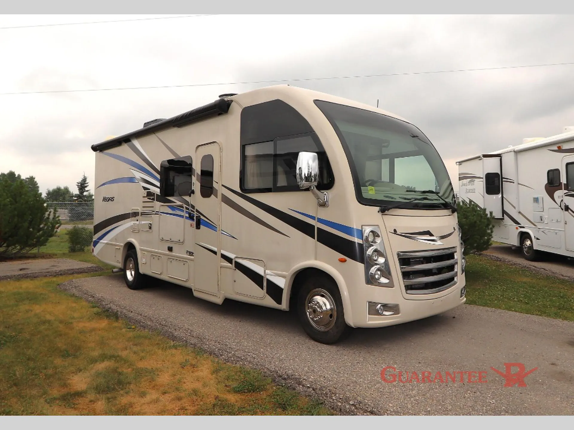 2019 Thor Motor Coach Vegas 25.6 - Photo 2