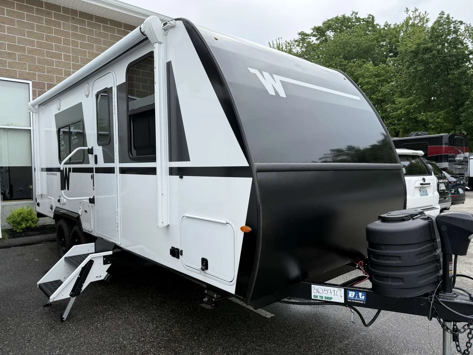 2026 Winnebago Micro Minnie 2200FBH - Photo 2