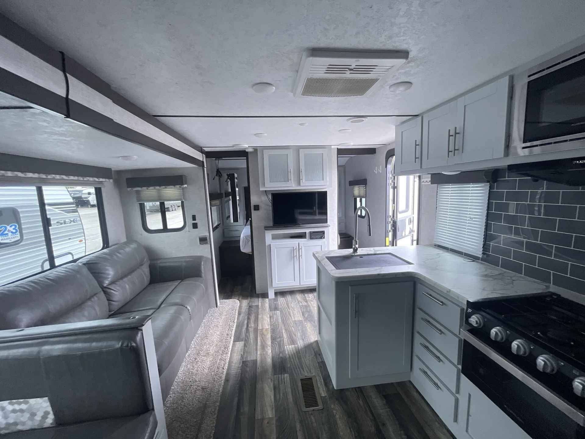 2020 Keystone Bullet 273BHSWE — living area main