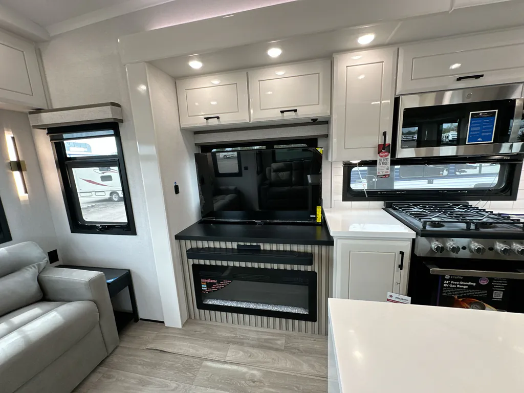 2027 Jayco Pinnacle 36FBTS, Photos photo 17