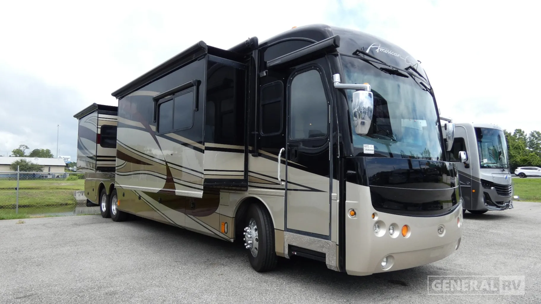 2009 American Coach American Allegiance 42G - Photo 2