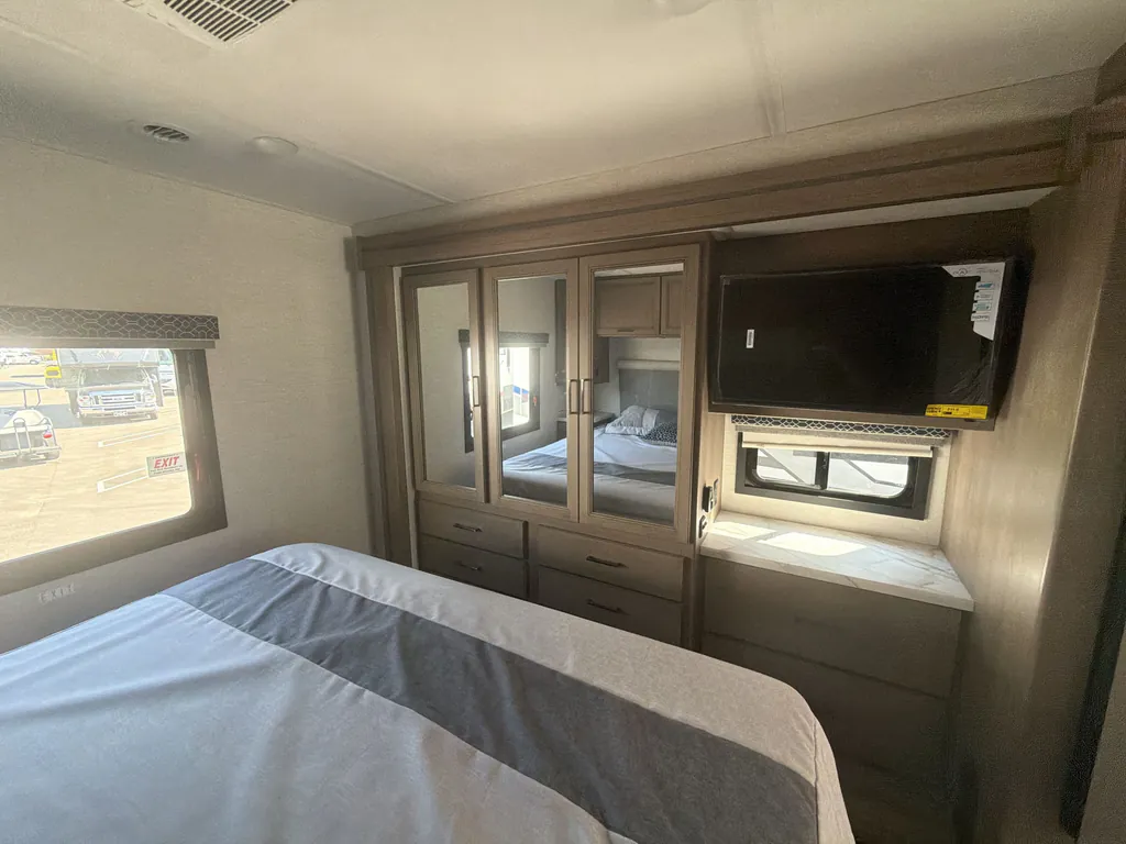 2026 Thor Motor Coach Freedom Traveler A29, Photos photo 13