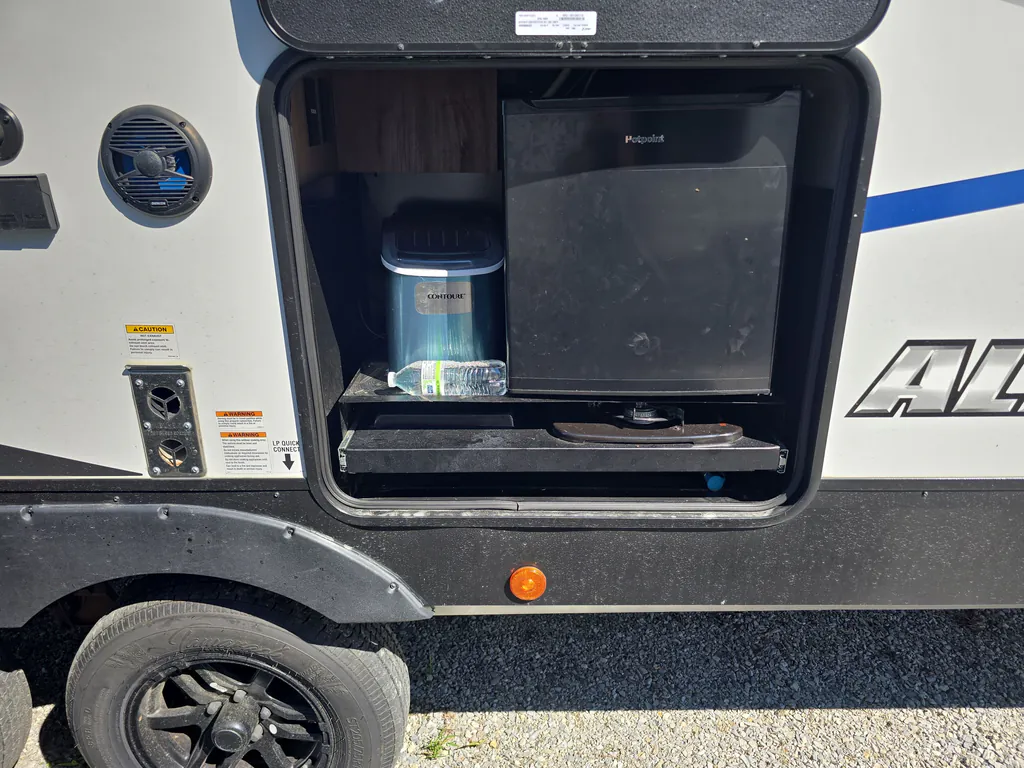 2024 Forest River Cherokee Alpha Wolf 2500RL-L, Photos photo 23