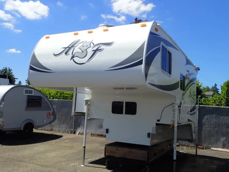 2017 Northwood Arctic Fox Camper 990 - Photo 2