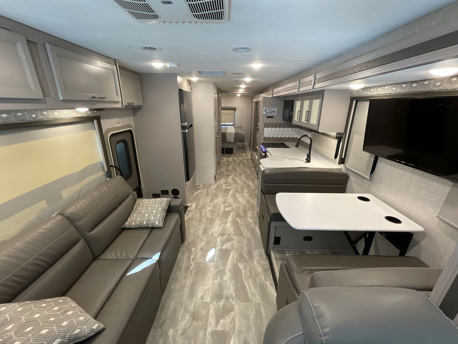 2021 Thor Motor Coach Windsport 34J — living area main