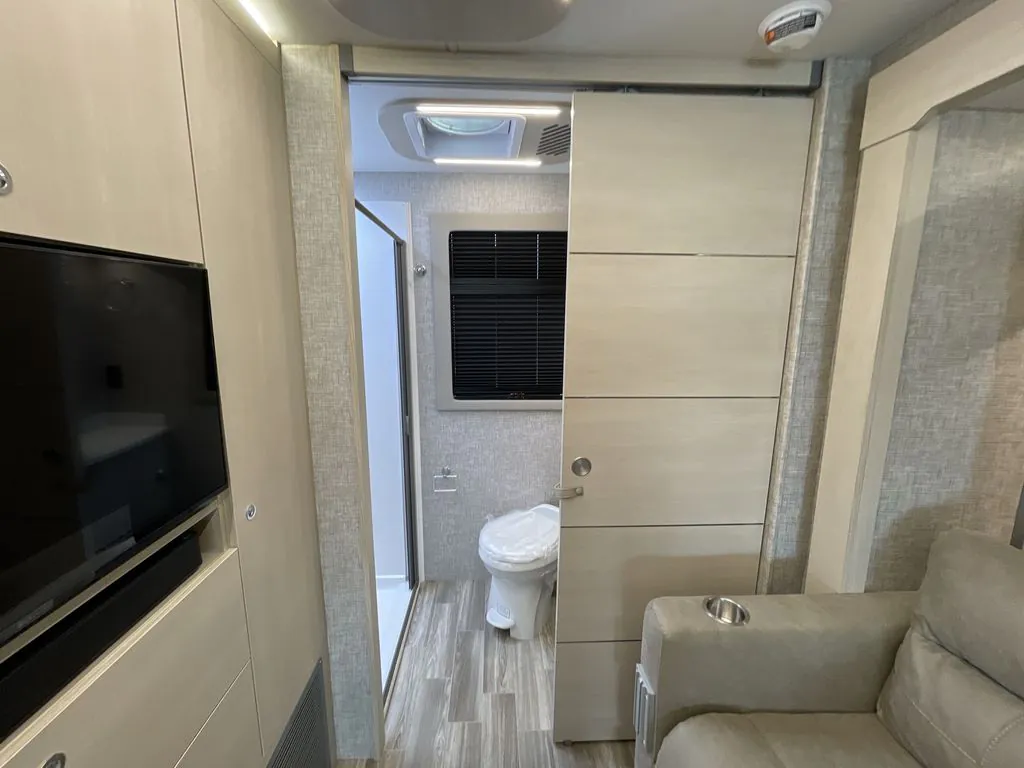 2026 Tiffin Wayfarer 25 XRW, Photos photo 23