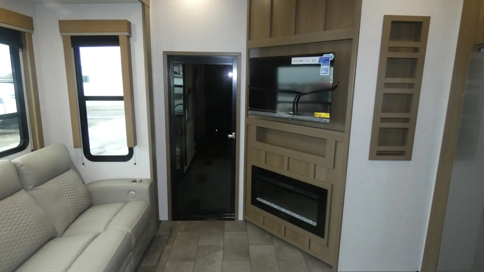2026 Keystone Fuzion Impact Edition Fifth Wheel 337 - Photo 3