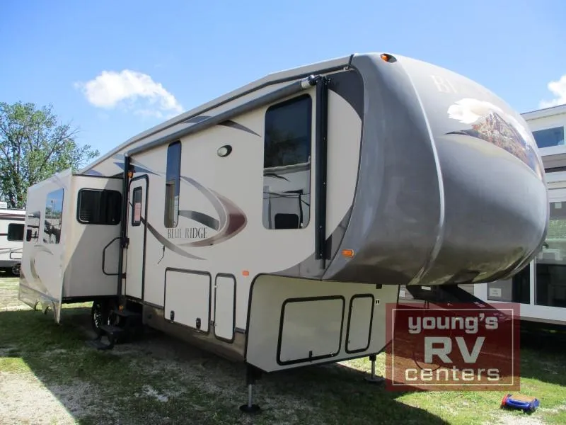 2013 Forest River RV Blue Ridge 3025RL - Photo 2