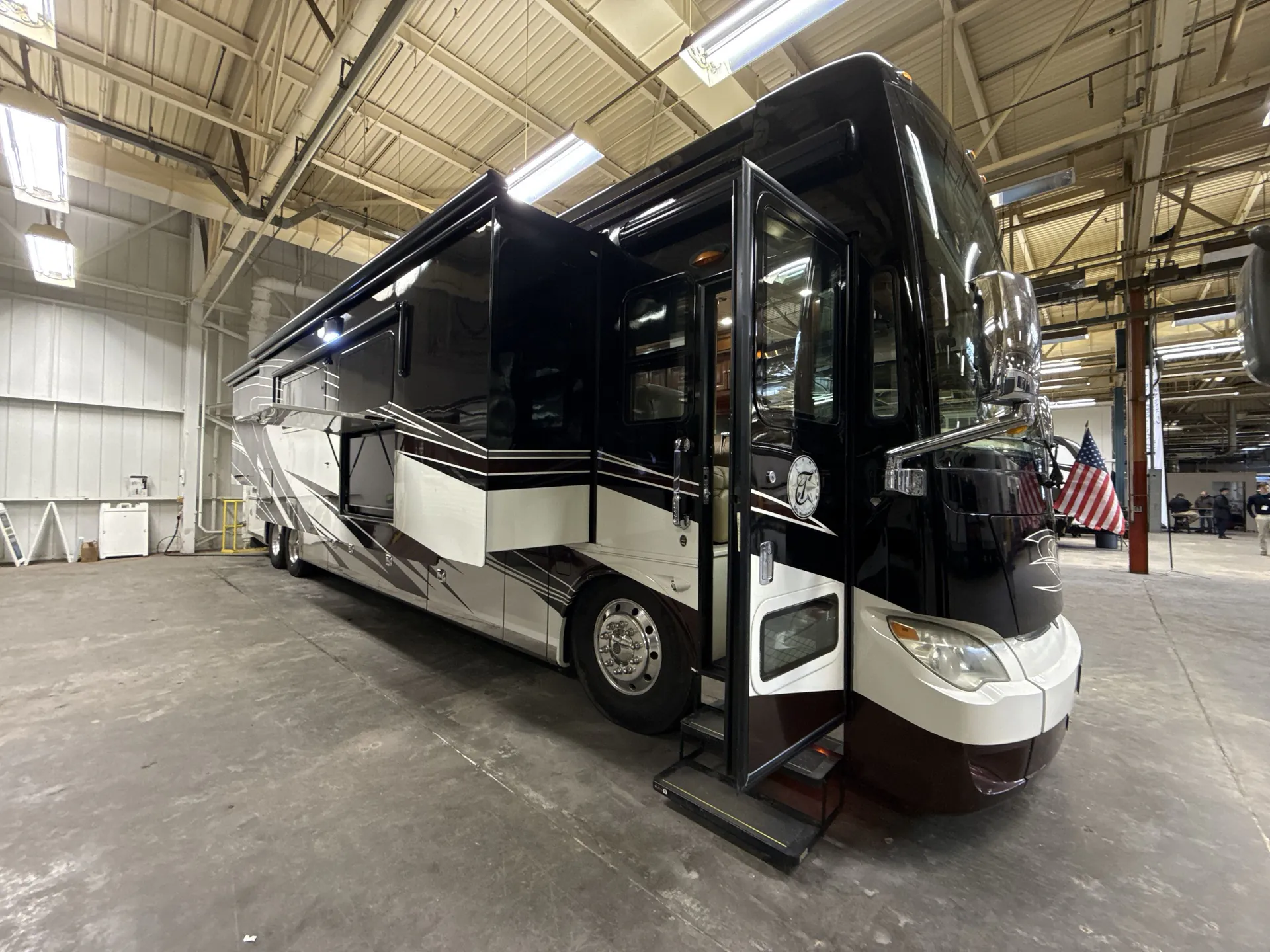 2014 Tiffin Allegro Bus 45LP - Main photo