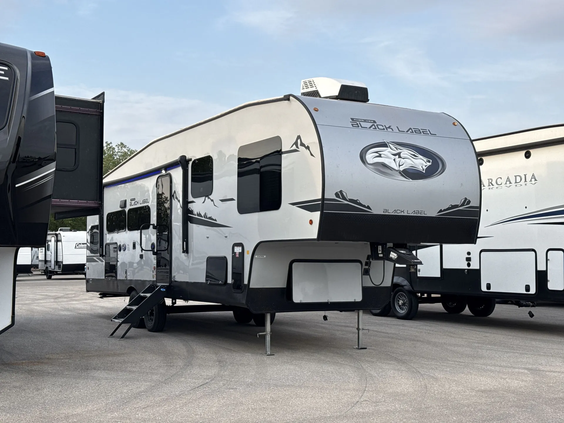 2024 Forest River Cherokee Black Label 265GDKBL - Photo 2