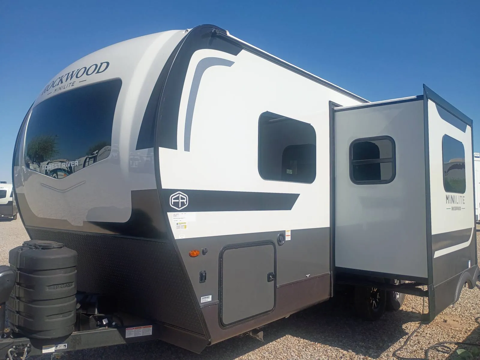 2026 Forest River Rockwood Mini Lite 2205S - Photo 3