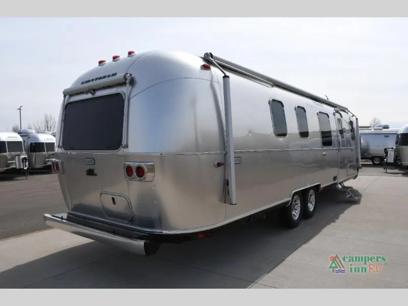 2026 Airstream Classic 33FB - Photo 4