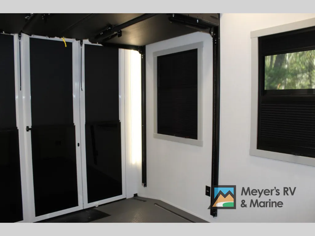 2026 Brinkley Model G 3970, Photos photo 27