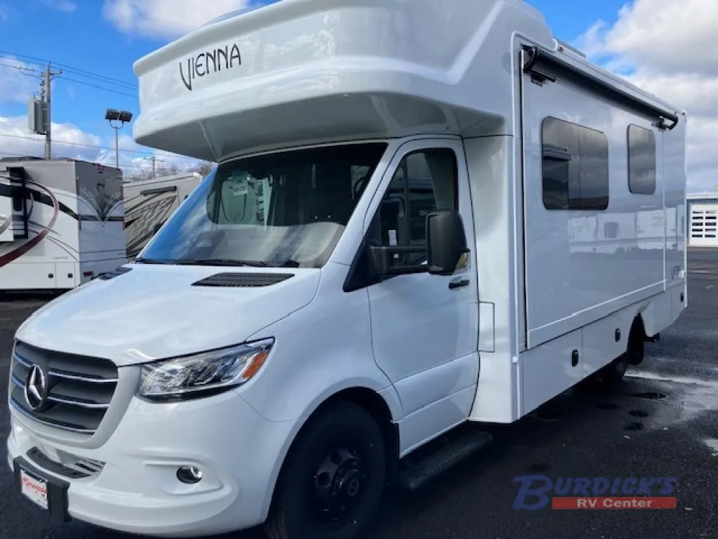2026 Renegade RV Vienna 25RMC - Photo 2