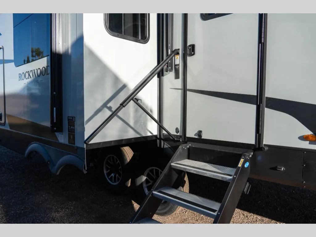 2026 Forest River Rockwood Signature R372RL, Photos photo 42