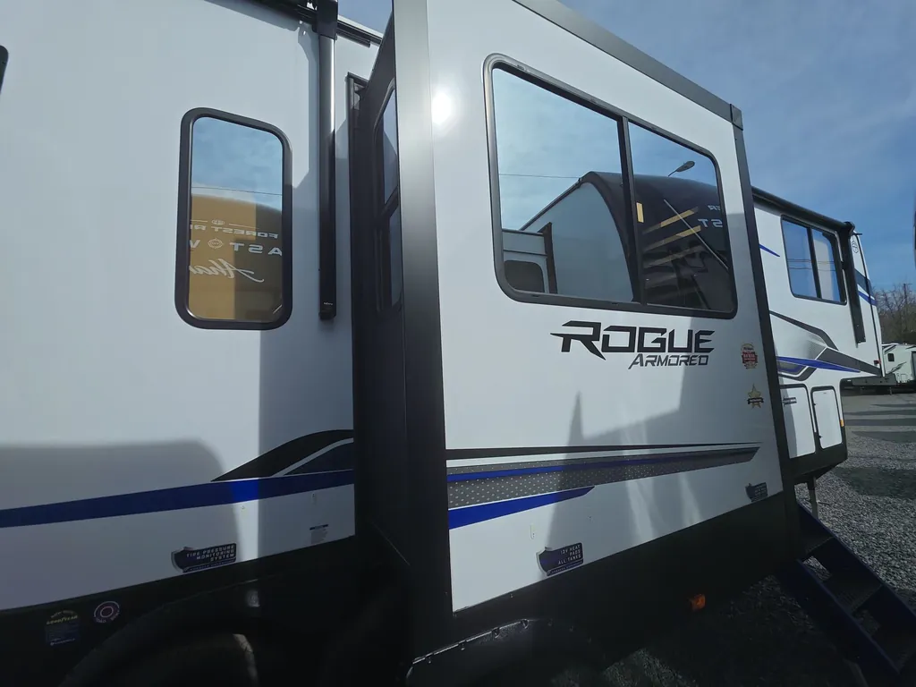 2026 Forest River Vengeance Rogue Armored 341GS11, Photos photo 9