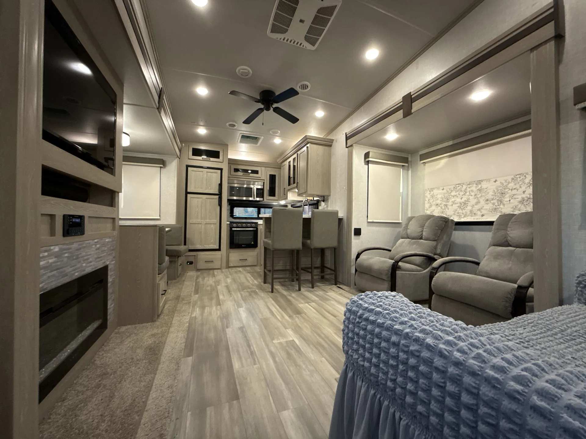 2021 Forest River Rockwood Signature Ultra Lite 8291RK — living area main