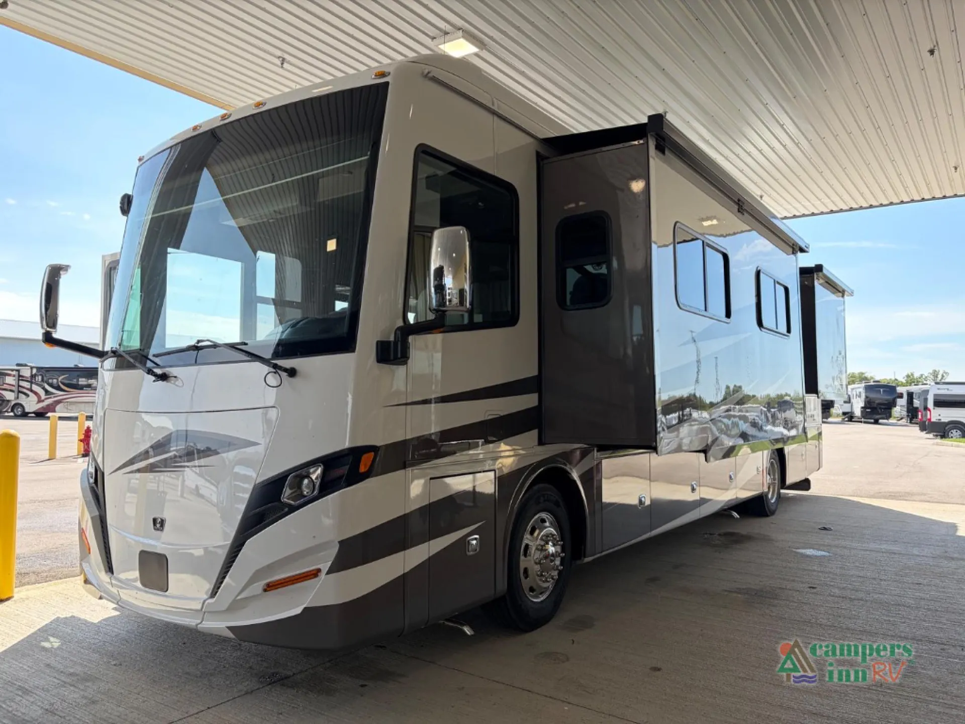 2023 Tiffin Allegro Red 38 KA - Photo 2