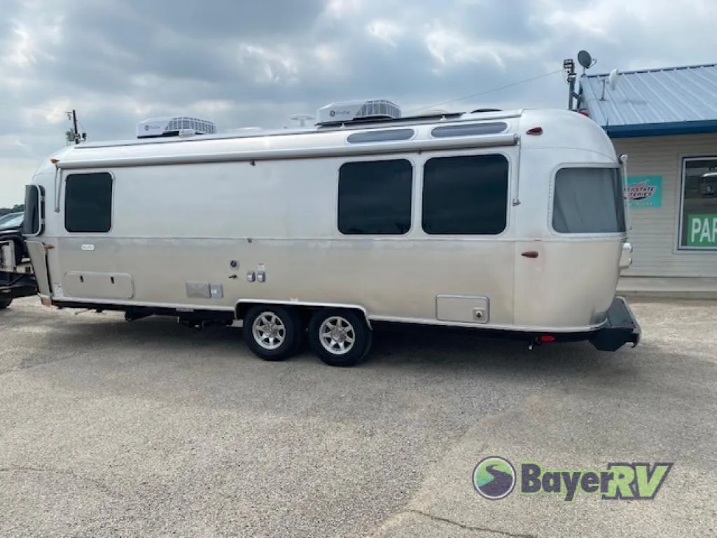2024 Airstream RV Flying Cloud 27FB Twin - Photo 4