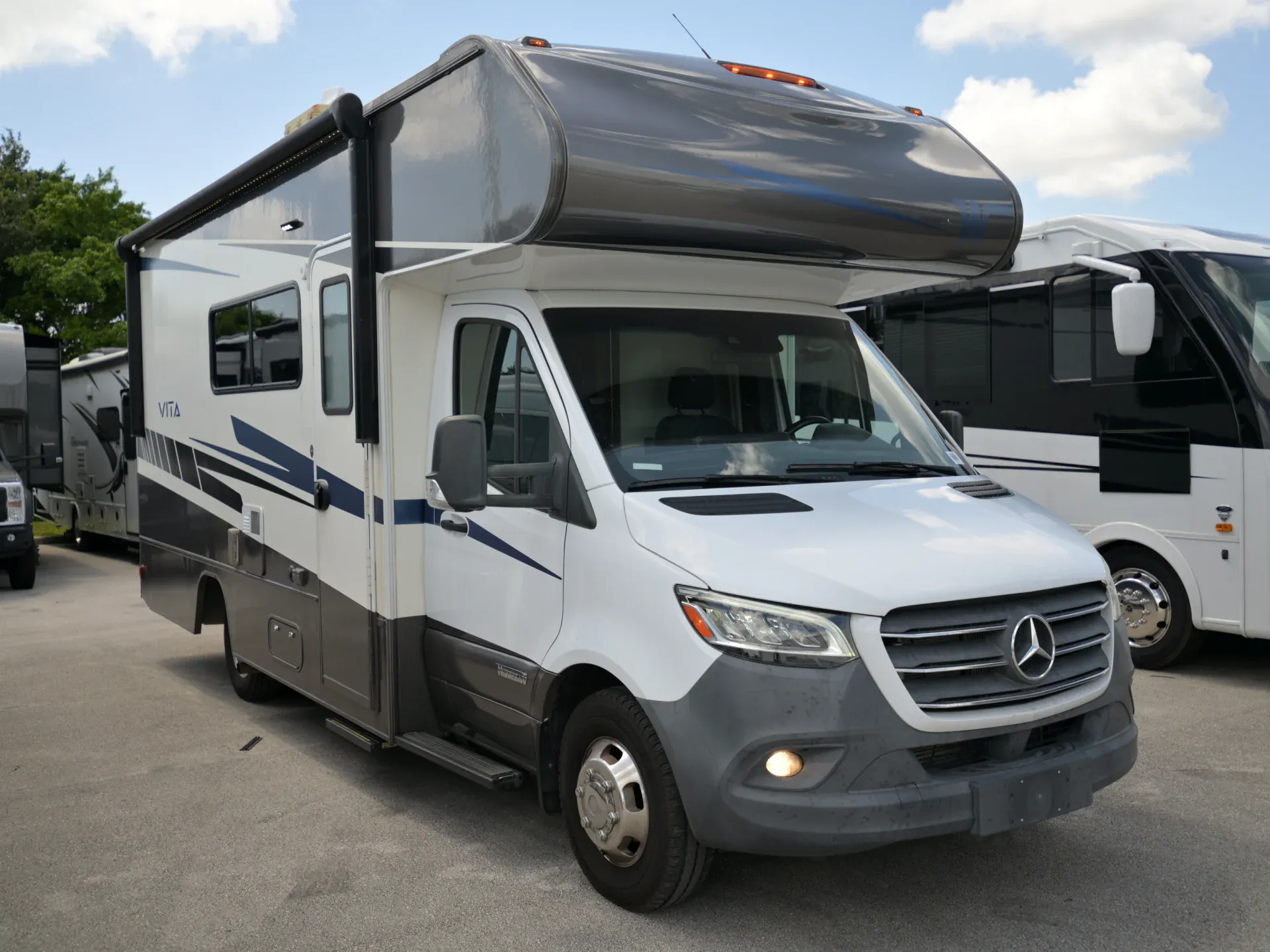2021 Winnebago Vita 24P dealer photo 1 from La Mesa RV Center