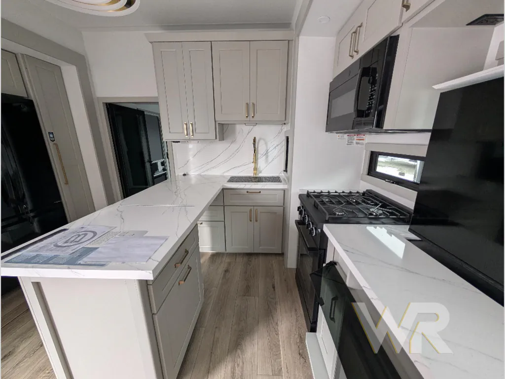 2026 Brinkley Model G 3520, Photos photo 28
