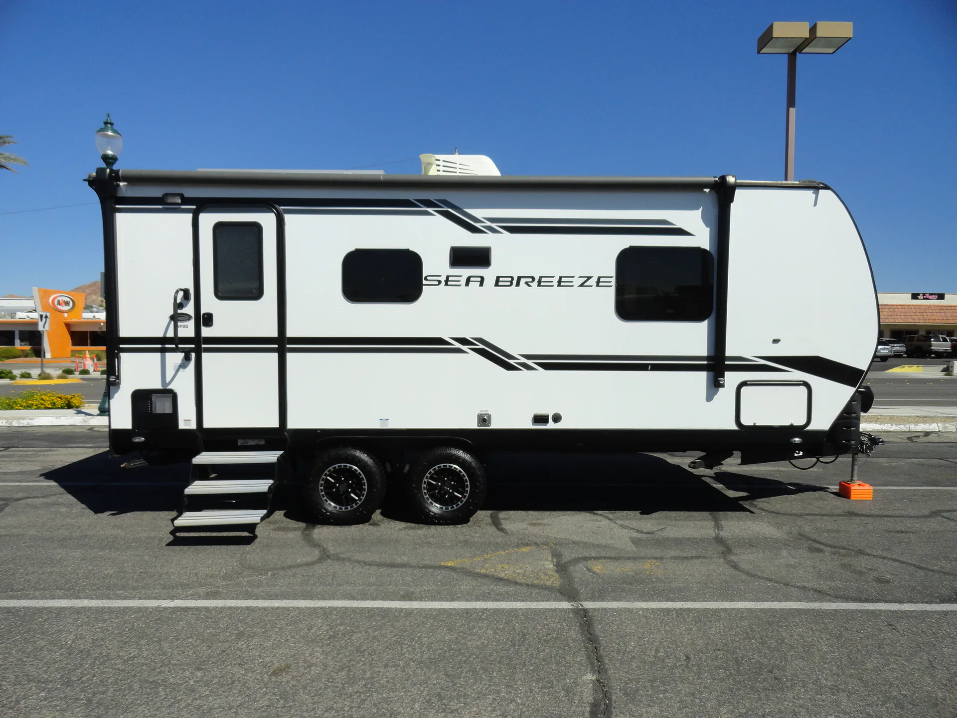 2024 Genesis Supreme Seabreeze 19FSS - Photo 3